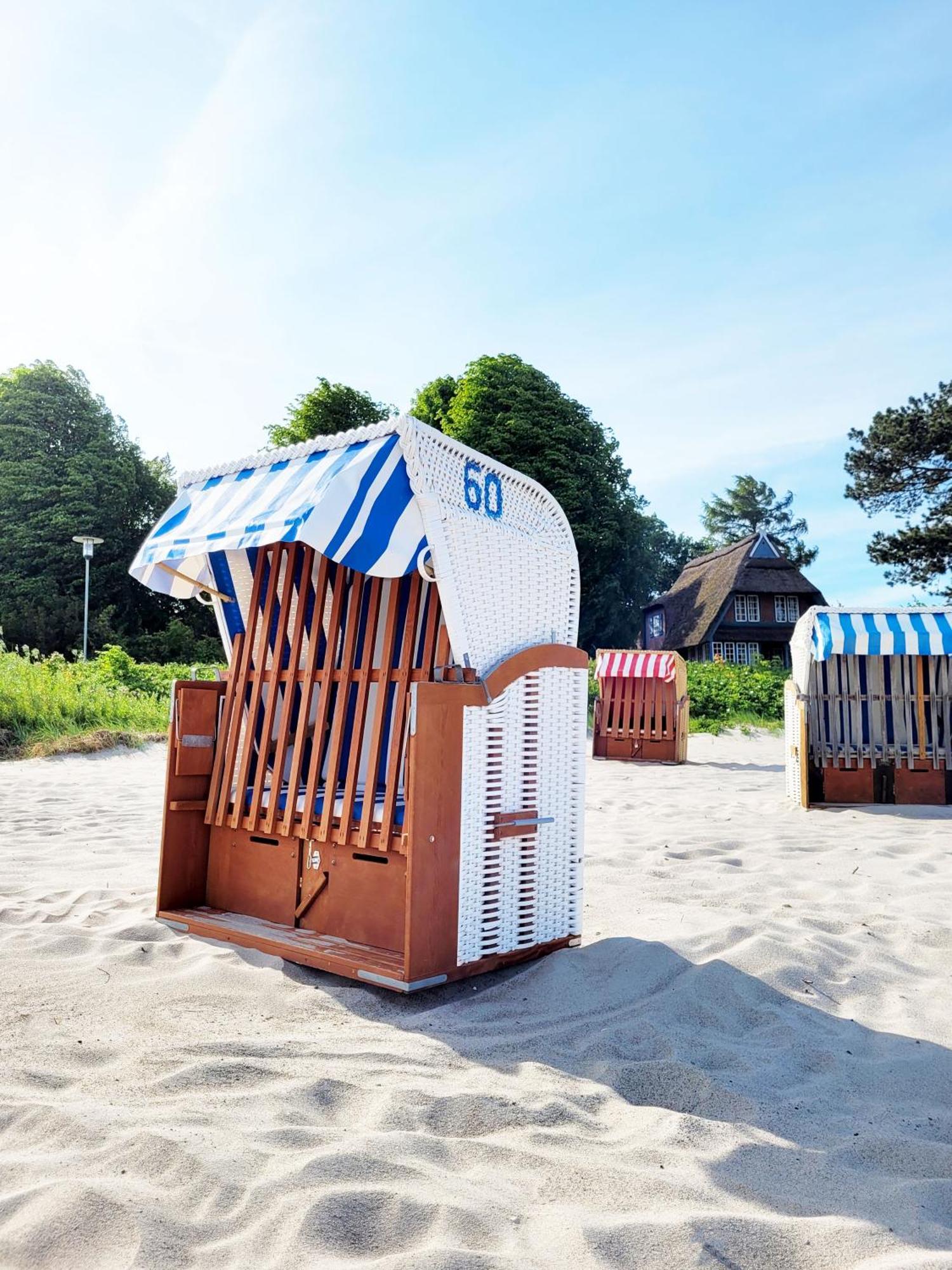 Strandnahe & Hochwertige Ferienunterkunft, Mit Gartenzugang, Parkplatz Und Fahrradunterstellplatz Scharbeutz Eksteriør bilde